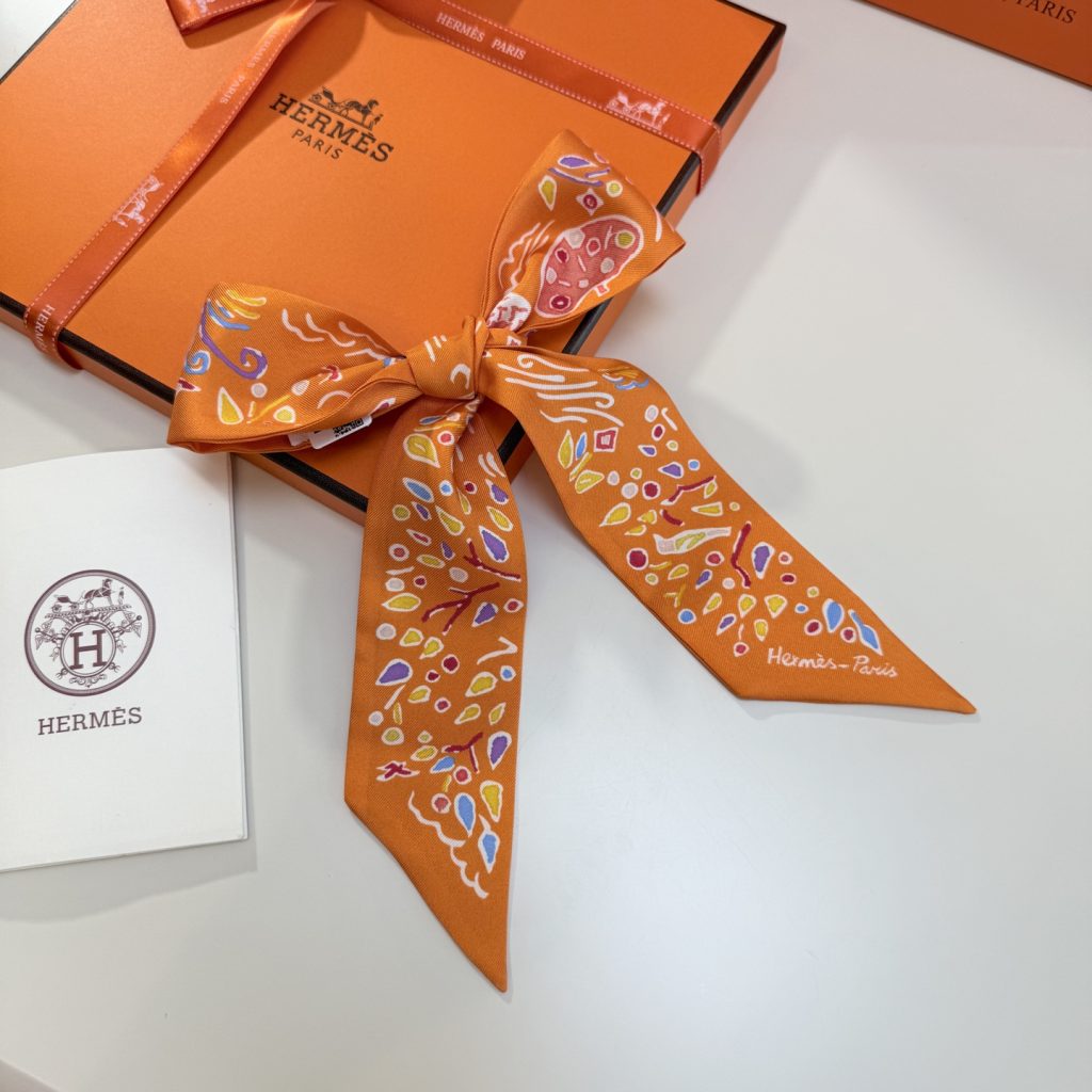 エルメス　Hermes　Twilly　ツイリー　エレガント　上品カラー　細長スカーフ　レディース　バッグスカーフ　3色 - 画像 5
