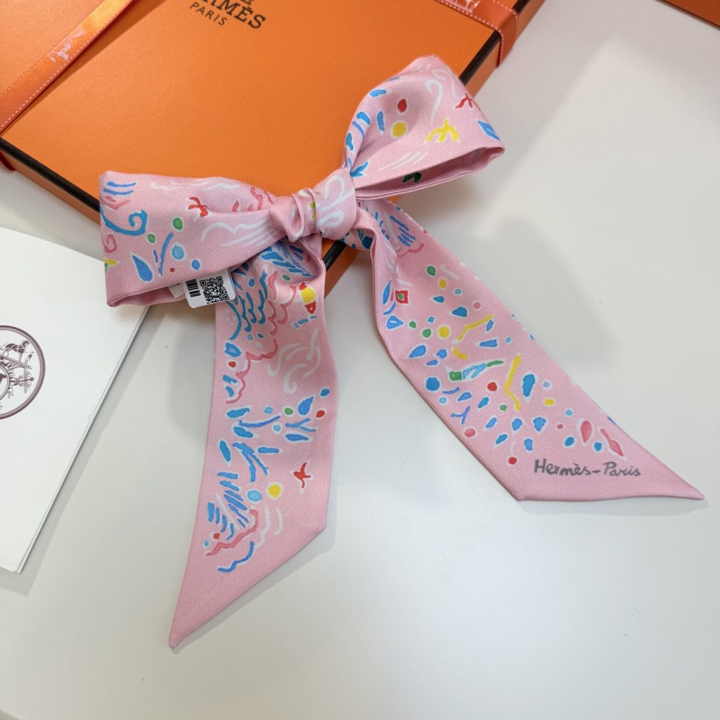 エルメス　Hermes　Twilly　ツイリー　エレガント　上品カラー　細長スカーフ　レディース　バッグスカーフ　3色 - 画像 2