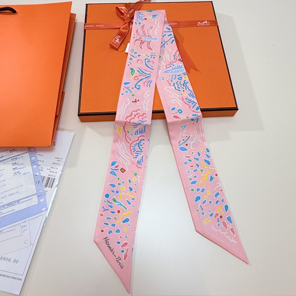 エルメス　Hermes　Twilly　ツイリー　エレガント　上品カラー　細長スカーフ　レディース　バッグスカーフ　3色 - 画像 4