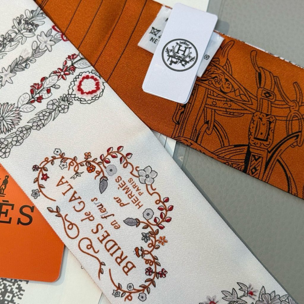 Hermes　TWILLY　エルメス　ツイリー　花柄　スカーフ　シルク　レディーススカーフ　BRIDES DE GALA EN FLEURS - 画像 8