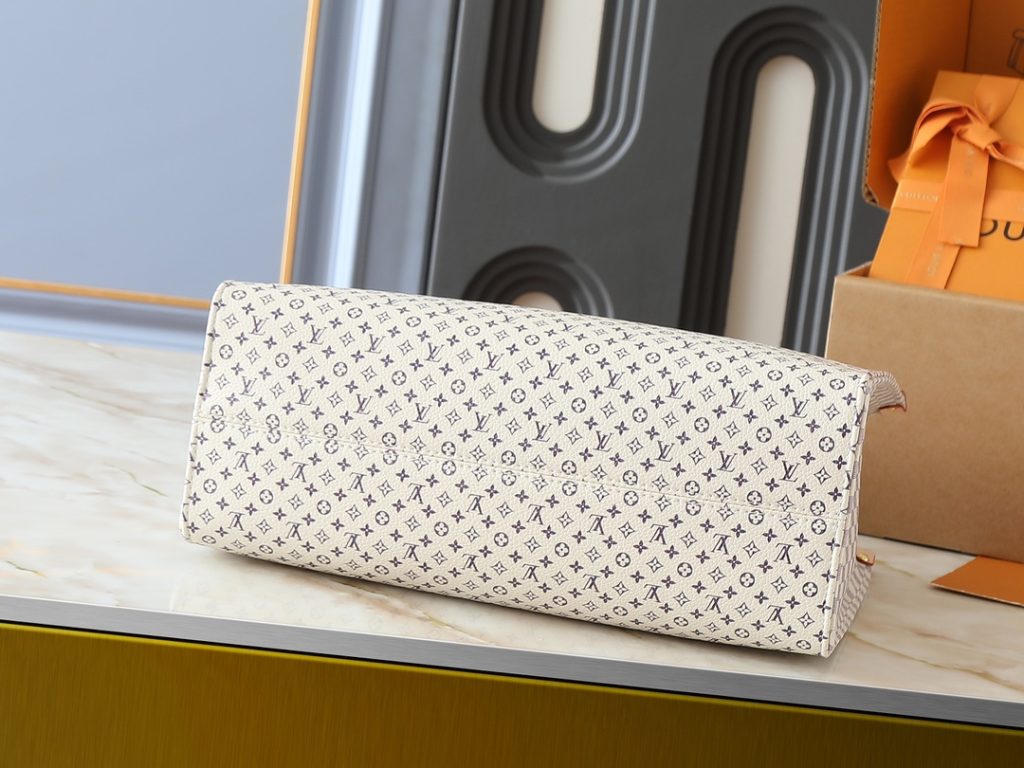 ルイヴィトン Louis Vuitton オンザゴーMM レディースバッグ トートバッグ ハンドバッグ カバン モノグラム 肩掛けバッグ - 画像 4