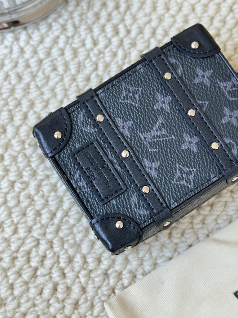 ルイヴィトン 　LOUIS VUITTON　トランクキーホルダー　リュックキーホルダー　モノグラム エクリプス ポルトクレ バックパック 　メンズ　バックチャーム - 画像 3