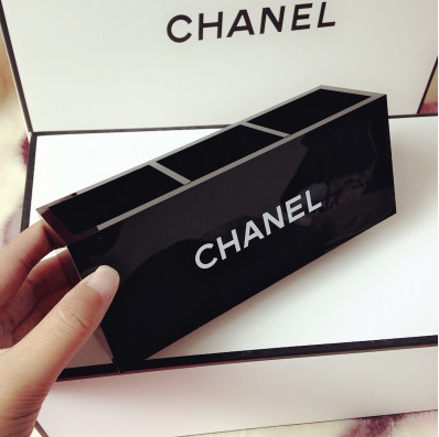 CHANEL シャネル　メイクボックス　化粧品の収納ボックス　小物入れBOX　仕切り3つ - 画像 3