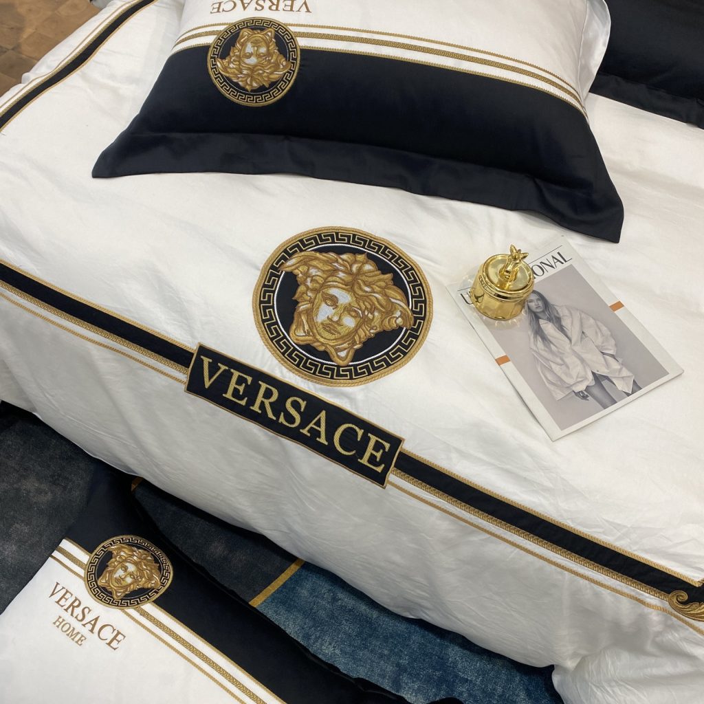 Versace　ヴェルサーチ掛け布団カバー4点セット　布団カバー/ボックスシーツ　ダブルサイズ/キングサイズ寝具 - 画像 2