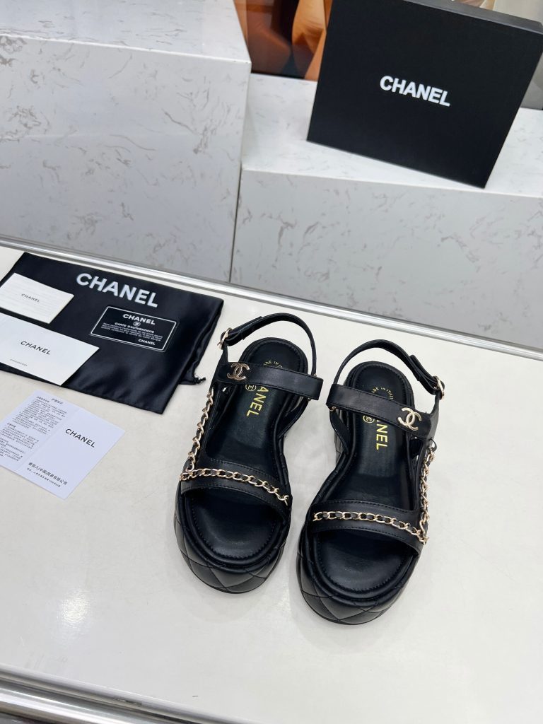 チェーンが可愛い　CHANEL　シャネル　サンダル　レディースシューズ　ソールのマトラッセ柄　外履き　おしゃれ厚底　選べる3色 - 画像 4