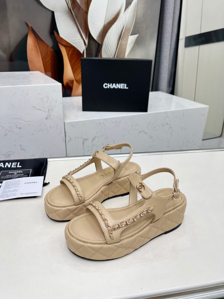 チェーンが可愛い　CHANEL　シャネル　サンダル　レディースシューズ　ソールのマトラッセ柄　外履き　おしゃれ厚底　選べる3色 - 画像 3