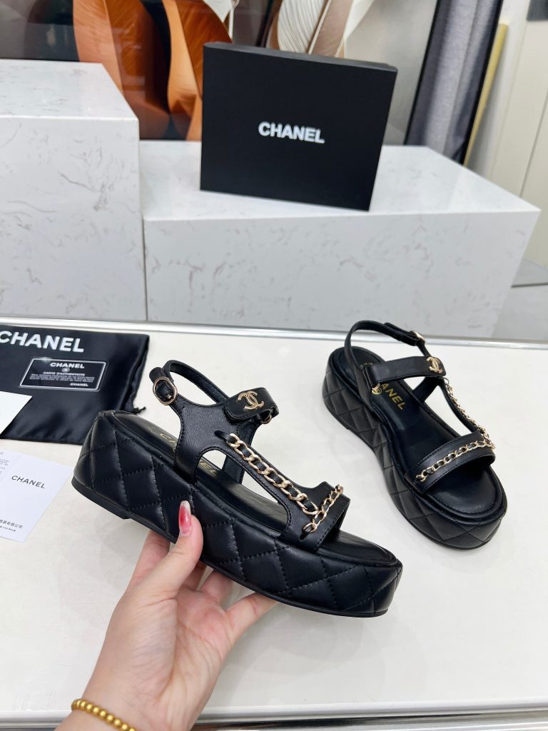 チェーンが可愛い　CHANEL　シャネル　サンダル　レディースシューズ　ソールのマトラッセ柄　外履き　おしゃれ厚底　選べる3色 - 画像 8