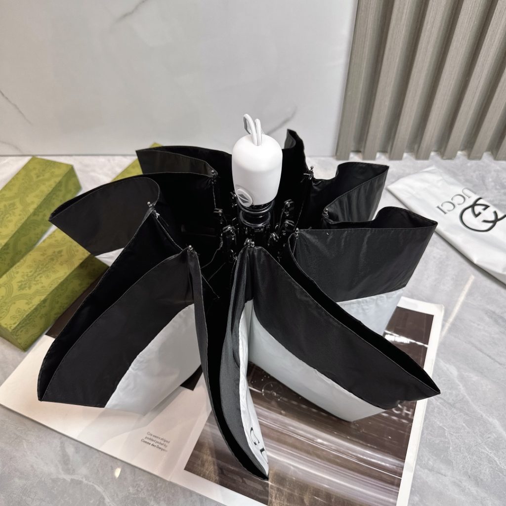 グッチ　GUCCI　シンプル　かさ傘　日傘雨傘　折りたたみ傘　ワンタッチ開閉アンブレラ　UVカット - 画像 7