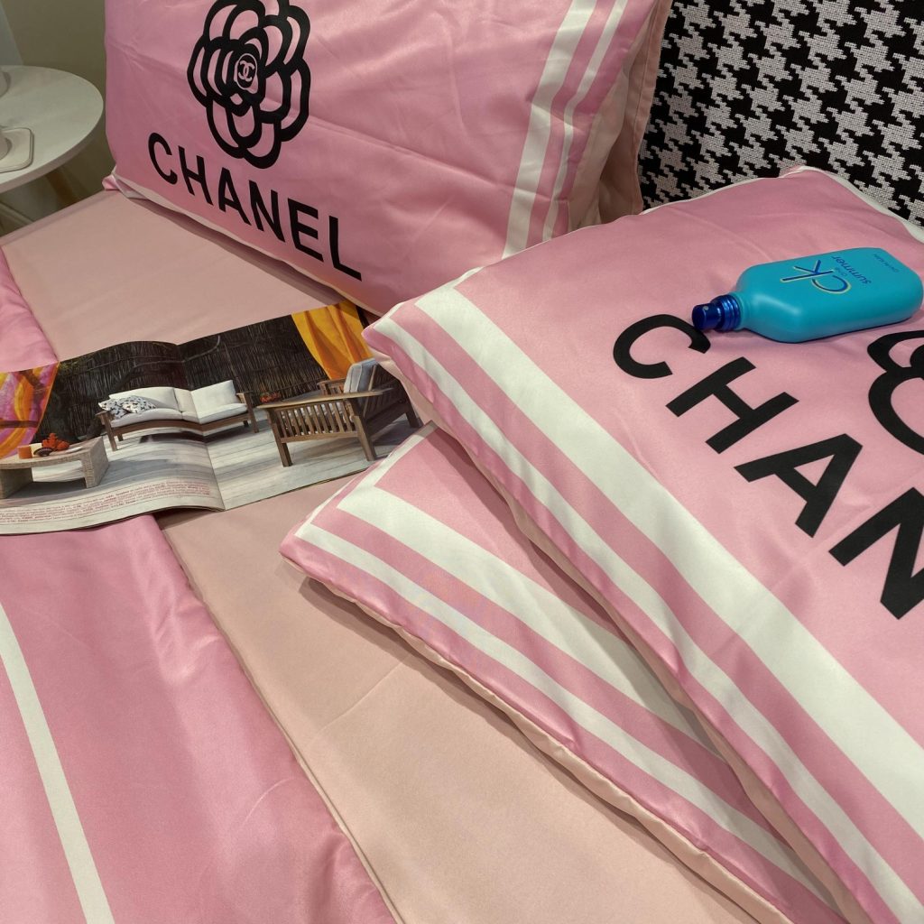 シルク生地　掛け布団カバーセット4点　ダブルサイズ/キングサイズ すべすべベッドカバー　シャネルCHANEL　カメリア　4色 - 画像 3