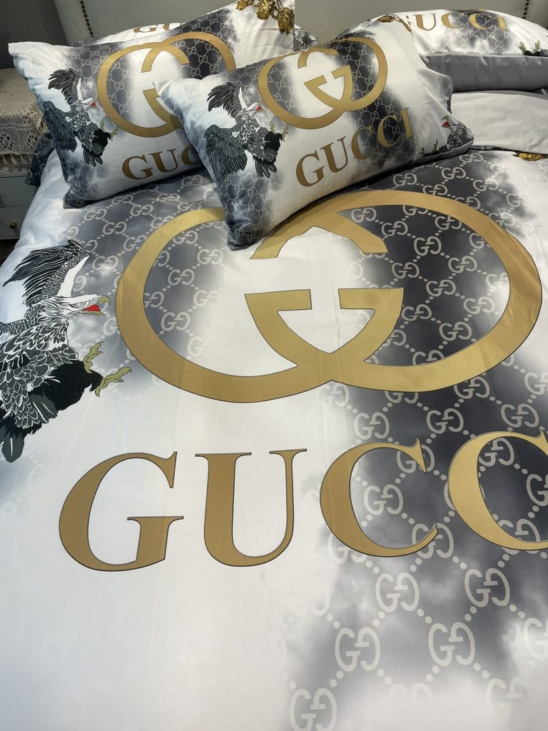 グッチ　掛け布団カバーセット　GUCCI布団カバー4点セット　妙趣の絵柄寝具ベッド用品夏3色 心地よい - 画像 3