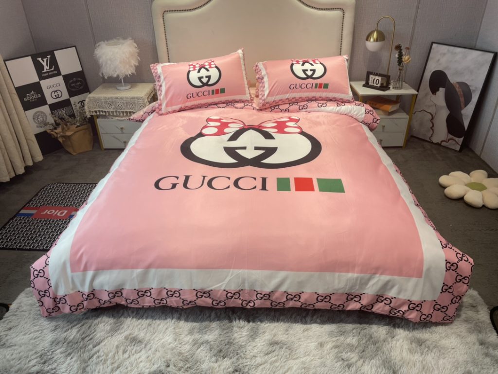 グッチ　掛け布団カバーセット　GUCCI布団カバー4点セット　妙趣の絵柄寝具ベッド用品夏3色 心地よい - 画像 4