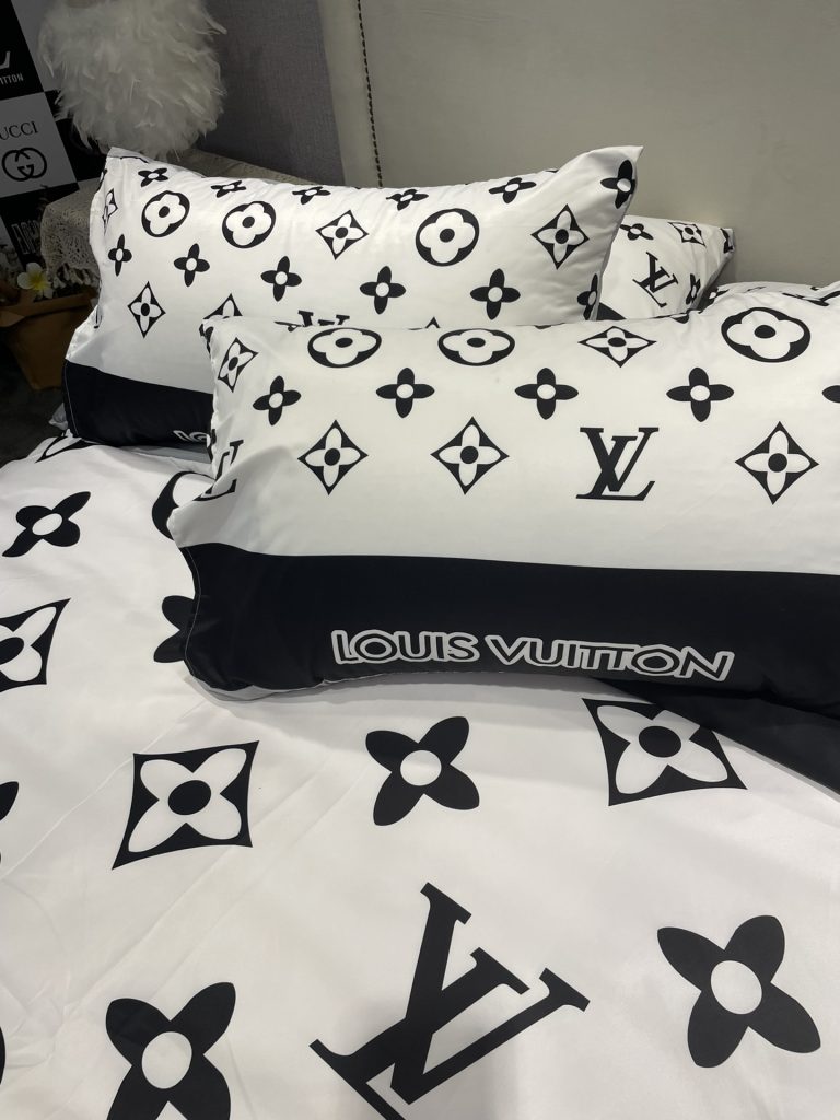ルイヴィトン　掛け布団カバーセット　LOUIS VUITTON布団カバー4点セット　妙趣の絵柄寝具ベッド用品夏3色　心地よい - 画像 6