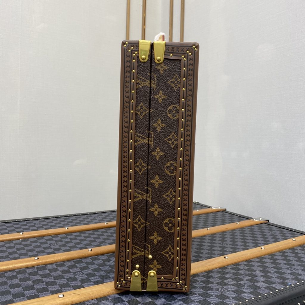 LOUIS VUITTON/ルイヴィトン　トランク　ハードケース　トランクケース　モノグラム/ゴールド - 画像 3