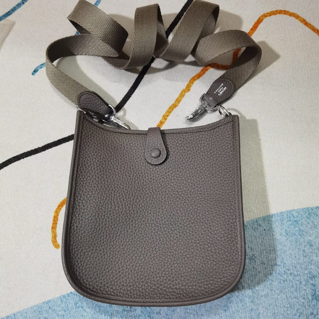ハーフ手縫い　エルメス　Hermes　Evelyne Mini　エルメスエブリンミニ TPM 16　 14色　シルバー/ゴールド金具お選び　ショルダーバッグ　同色ストラップ - 画像 4