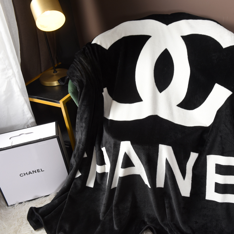 CHANEL毛布　シャネル　ブランケット/ひざ掛け/ソファーカバー　柔らかい　オールシーズ　ダブルサイズ　ブラック - 画像 4