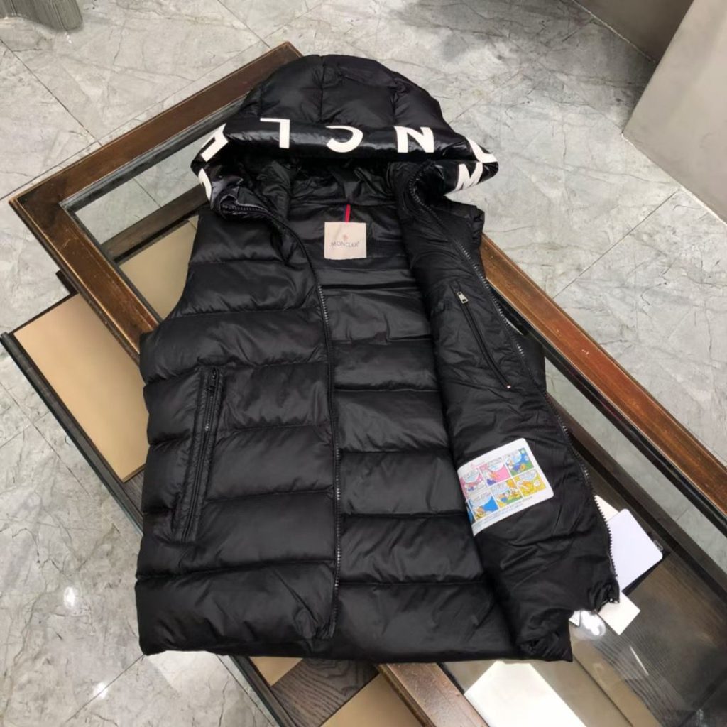 秋冬限定　MONCLER　モンクレール　ダウンベスト　MONTREUIL GILET　ナイロン　フード　レタリングプリント　ベスト - 画像 5