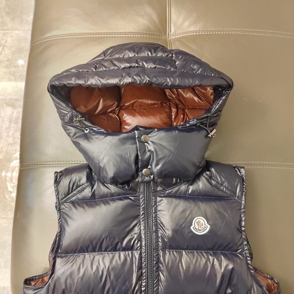 秋冬限定！大人気　絶対欲しいMONCLER (モンクレール)　フルジップ　ダウンベスト　光沢ナイロン　フード着脱　Bormes　4色 - 画像 8