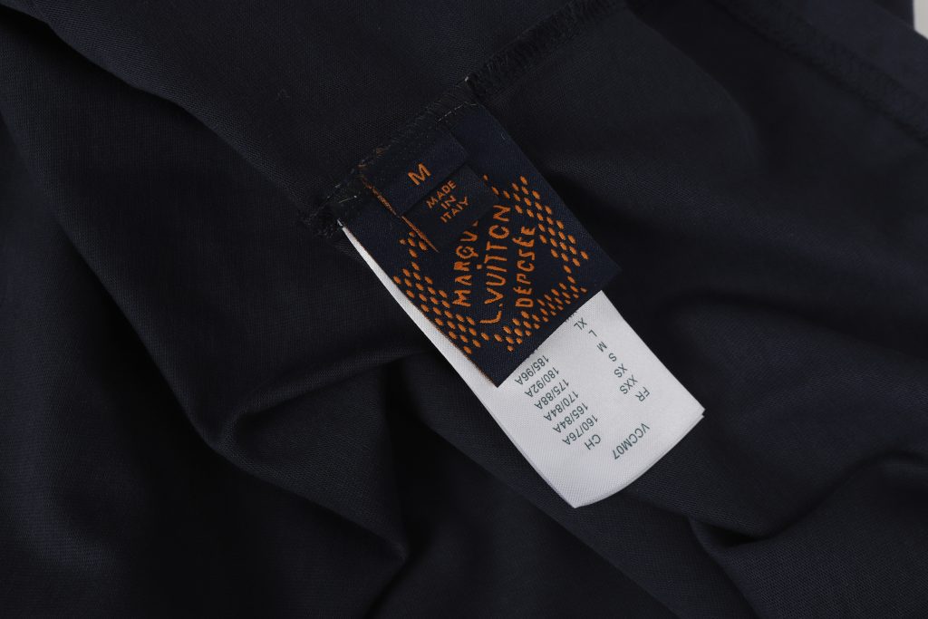 Louis Vuitton　ルイ·ヴィトン　T-Shirt　シャツ　半袖Tシャツ　メンズTシャツ　クルーネック　刺繍　ブラック - 画像 7