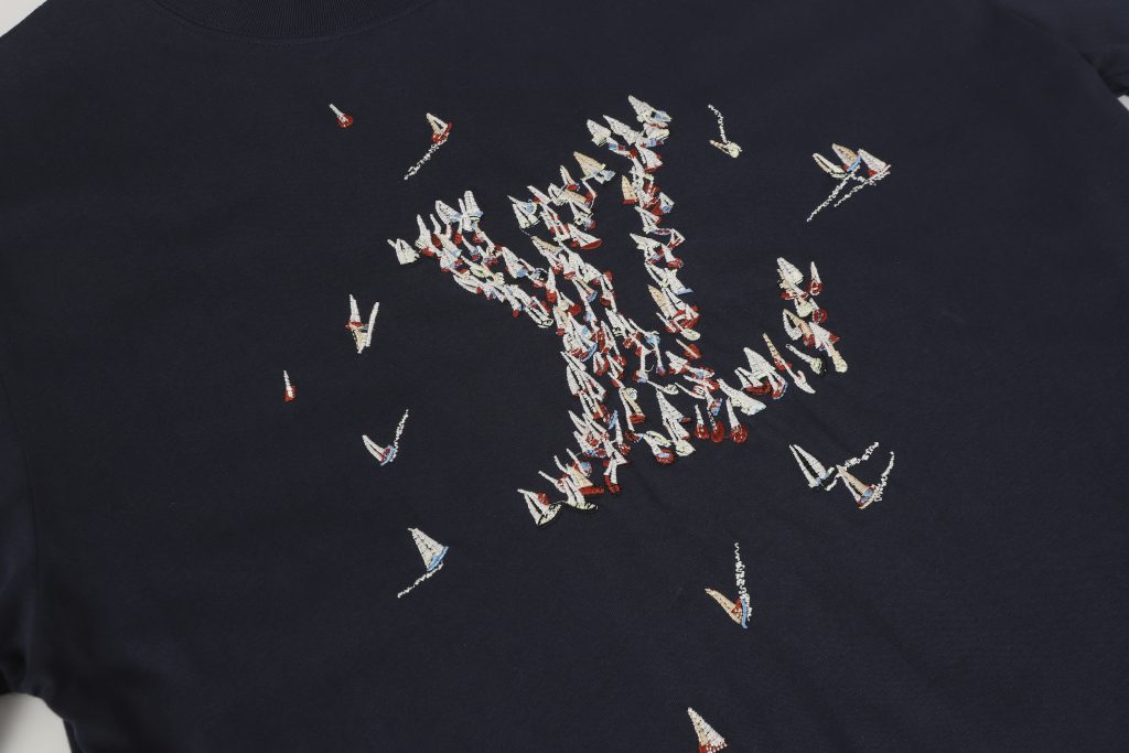 Louis Vuitton　ルイ·ヴィトン　T-Shirt　シャツ　半袖Tシャツ　メンズTシャツ　クルーネック　刺繍　ブラック - 画像 4
