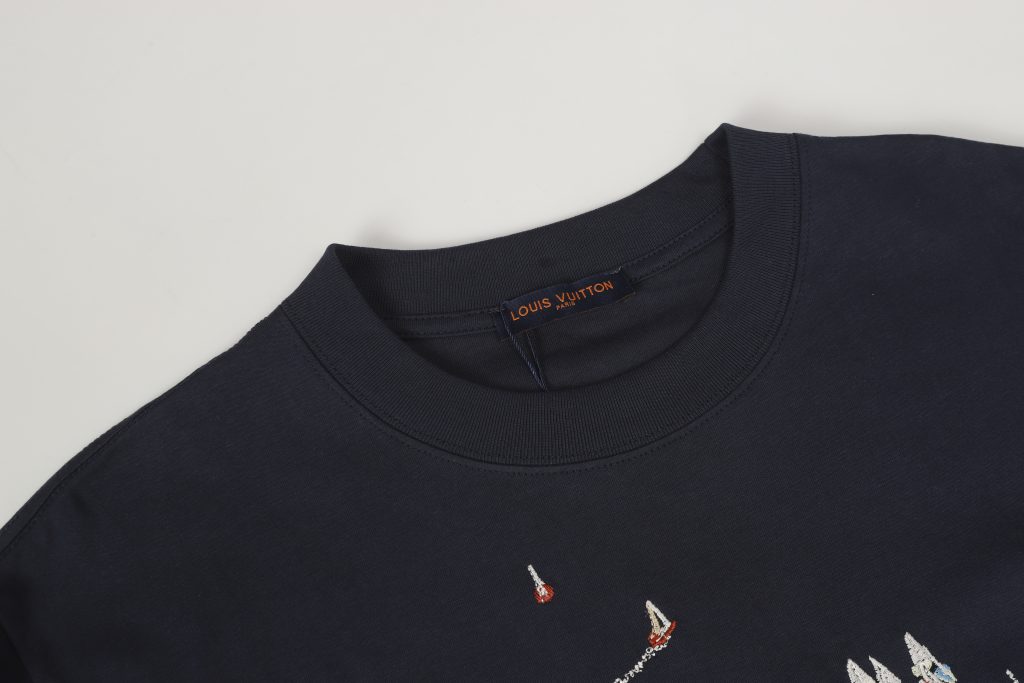 Louis Vuitton　ルイ·ヴィトン　T-Shirt　シャツ　半袖Tシャツ　メンズTシャツ　クルーネック　刺繍　ブラック - 画像 3