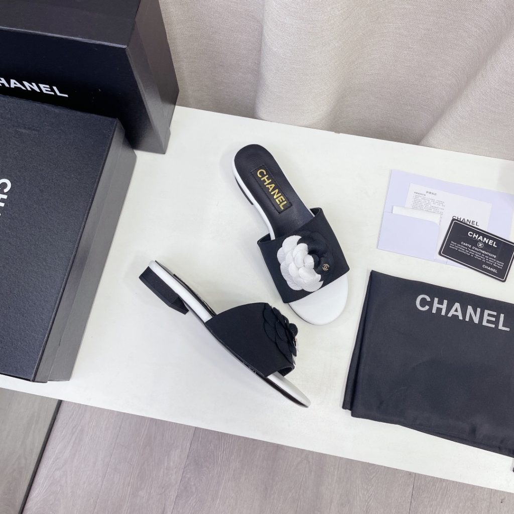 CHANEL　ミュール　シャネルサンダル/スリッパ　ルームシューズ　レディースローヒール　カメリア選べる4色 - 画像 8