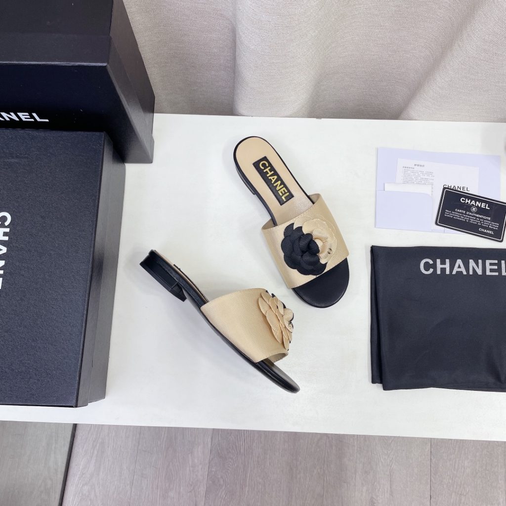 CHANEL　ミュール　シャネルサンダル/スリッパ　ルームシューズ　レディースローヒール　カメリア選べる4色 - 画像 2