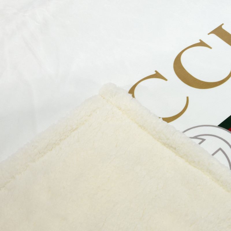 グッチ　GUCCI　ブランケット　ホワイト　毛布　ソファー用毛布　ひざ掛け毛布　シープ調 毛布　オシャレ - 画像 3