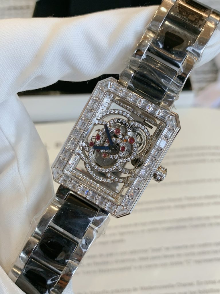 Chanel シャネル【新作登場】560 ハイスペックモデル✨ 高性能×スタイリッシュ🎯 6点画像で詳細確認📸 最新テクノロジー搭載💫 今すぐチェック🔥 - 画像 2