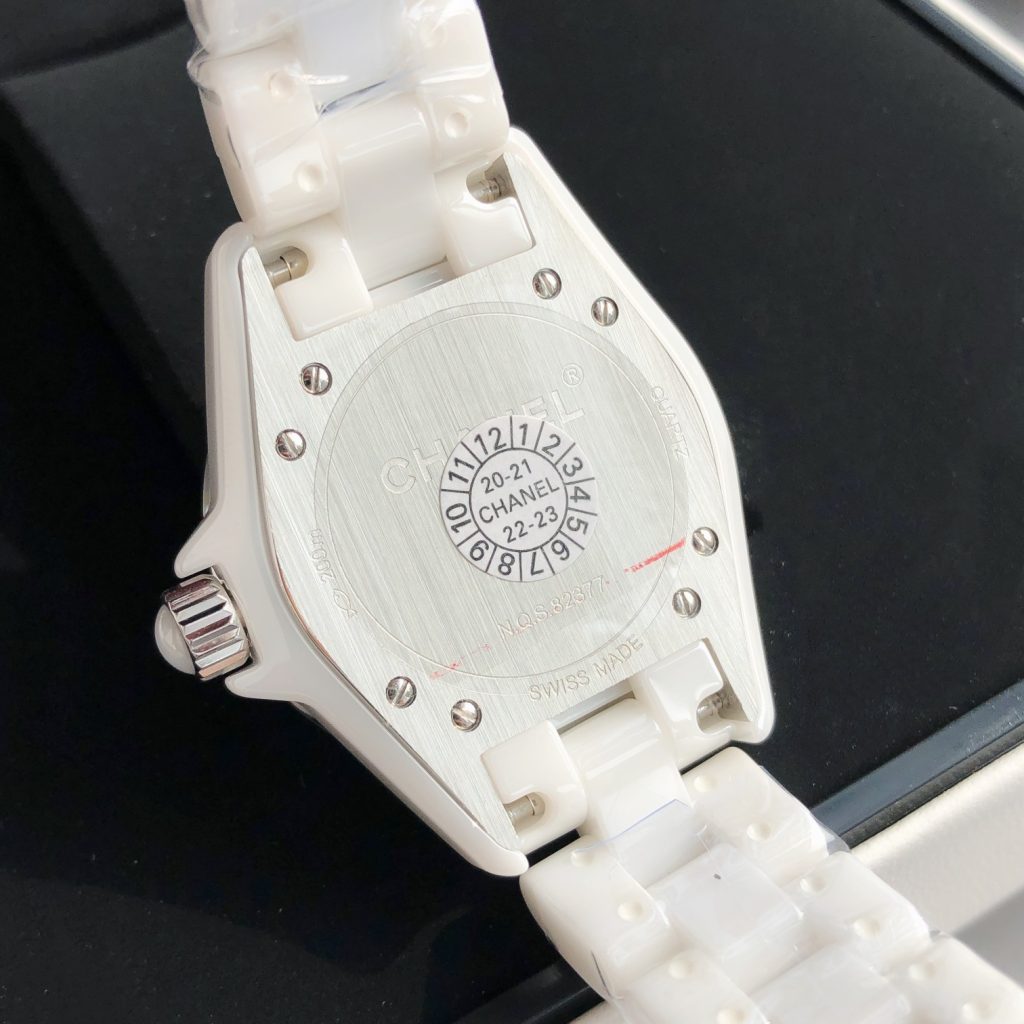 Chanel シャネル👜⌚💖CHANEL 香奈儿 J12 ホワイトセラミック 33mm レディース 自動巻き 200m防水✨ - 画像 8