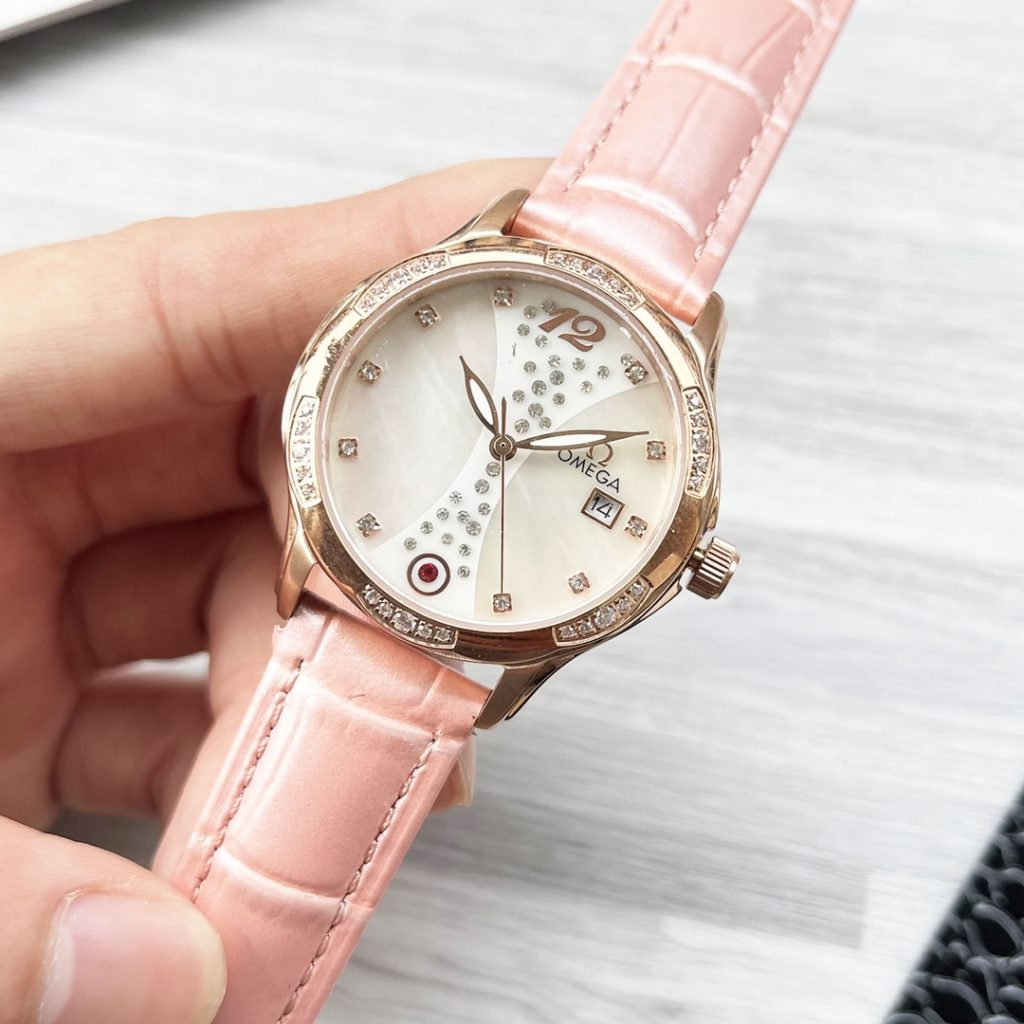 Chanel シャネル✨CHANEL レディースウォッチ✨ クォーツ式 高級セラミック 316Lステンレス ミネラルガラス 防水 30mm 40mm💎 贈り物に最適🎁 - 画像 4