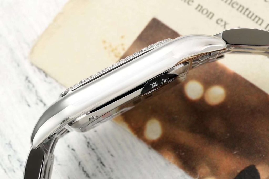 Cartier カルティエ✨💎【Cartier サントス】✨ 高級腕時計 メンズ レディース 人気モデル ⌚💖 ギフト プレゼント 贈り物に最適 - 画像 8