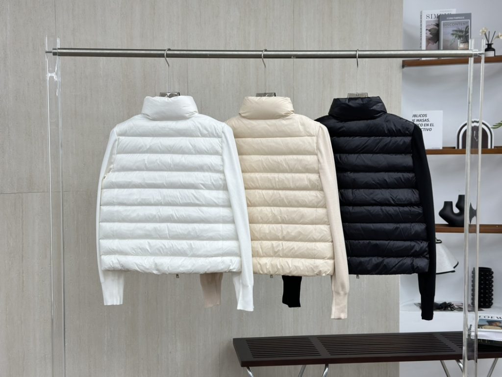 Moncler モンクレール🛍️✨【MONCLER モンクレール ダウンジャケット】大人気のロング丈デザインで寒さ対策◎ - 画像 4