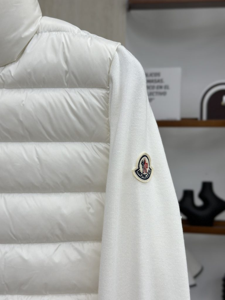 Moncler モンクレール【新作】モンクレール ダウンジャケット レディース✨ 秋冬必須アイテム🕊️ 高級素材☁️ 暖かさ抜群⭐ - 画像 6