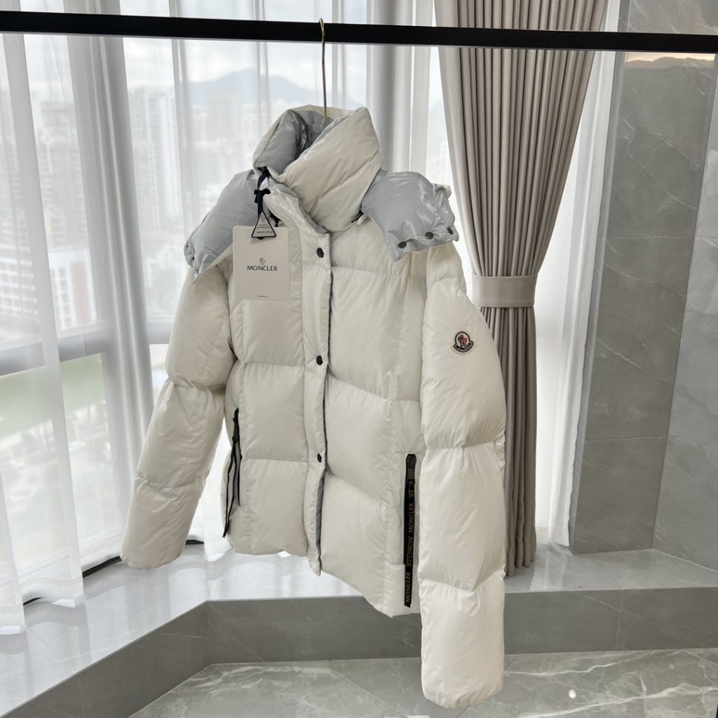 Moncler モンクレール【2024年新作】モンクレール ダウンジャケット レディース✨ 秋冬必須🎀 高級素材使用🛍️ 暖かさ抜群のロングコート💕 - 画像 2
