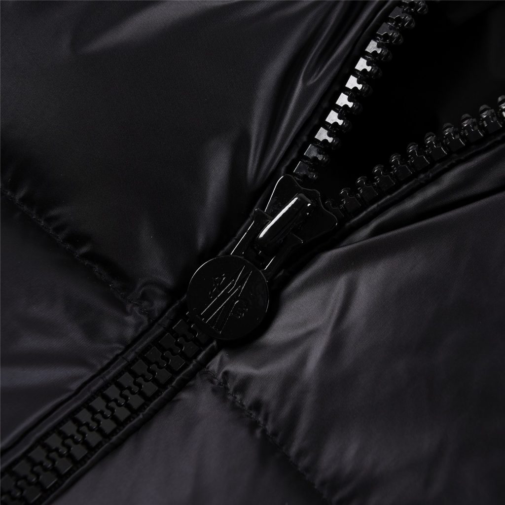 Moncler モンクレール【新作】モンクレール ダウンジャケット レディース✨ 秋冬必須アイテム🕊️ 高級素材☁️ 保温性抜群❄️ - 画像 7