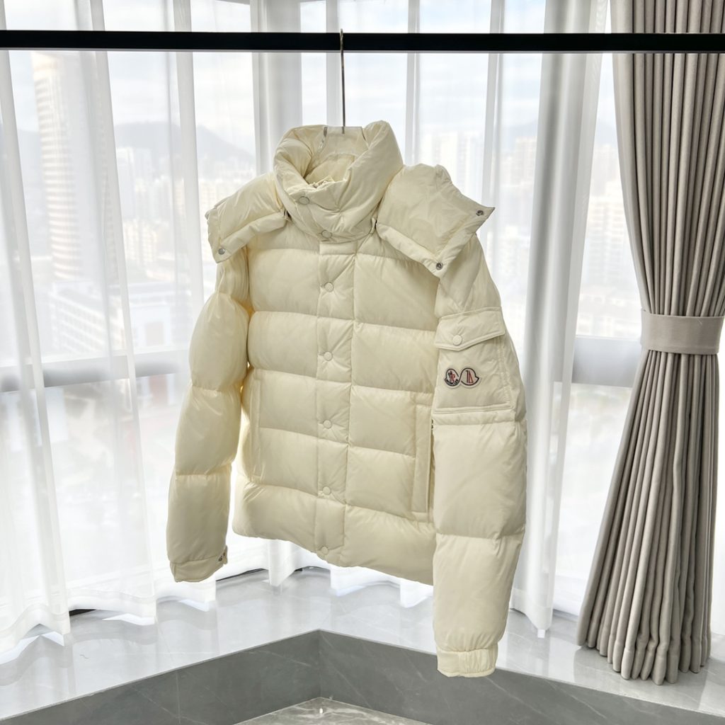 Moncler モンクレール【MONCLER】モンクレール ダウンジャケット 人気モデル✨ 秋冬必須アイテム🛒 高品質素材☁️ 暖かさ抜群❄️ - 画像 2