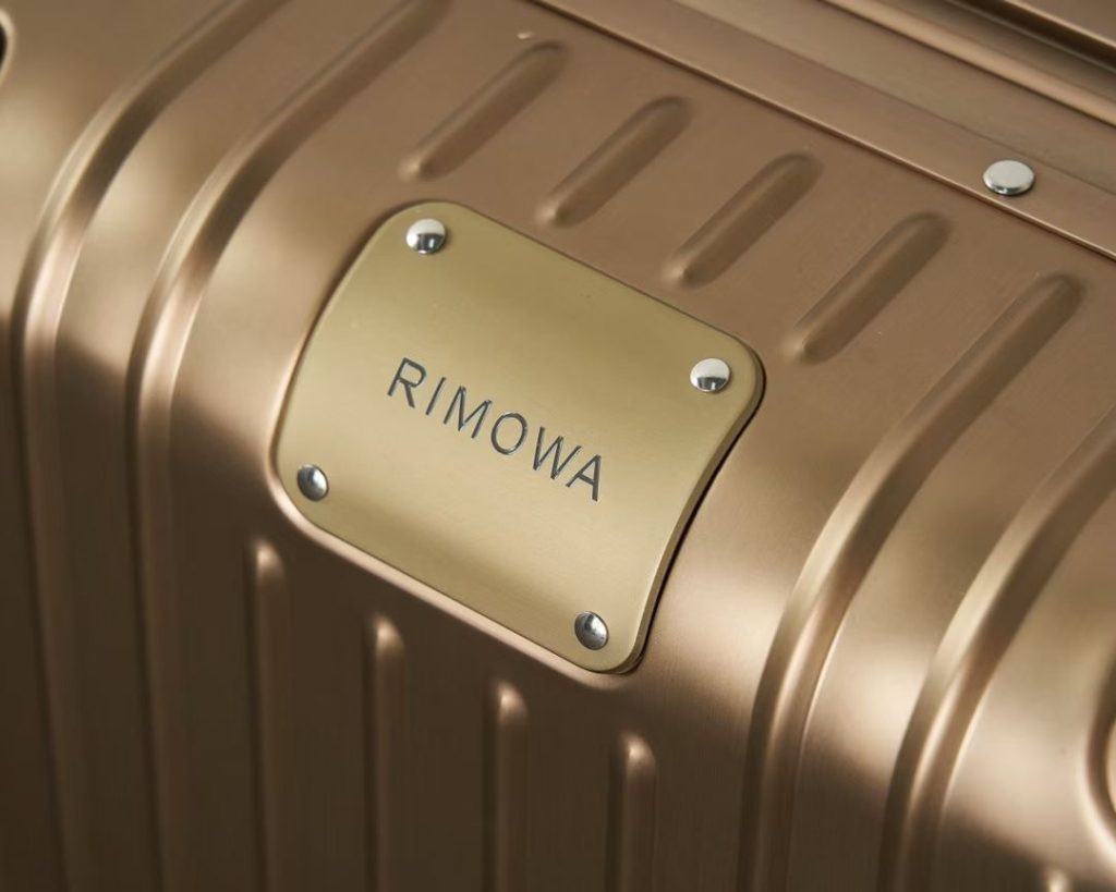 【日默瓦】クラシックトランク 20/26/30サイズ 専用TSA006ロック付き 上質なチタンゴールド 高級感のある旅行用トランク - 画像 7