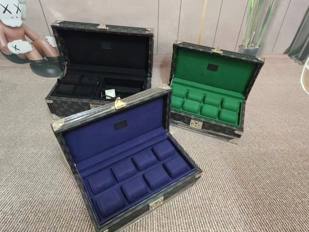 【ルイヴィトン】トランク型小物収納ボックス モノグラム柄 上質レザー 高級感のある逸品 ギフトに最適 - 画像 3
