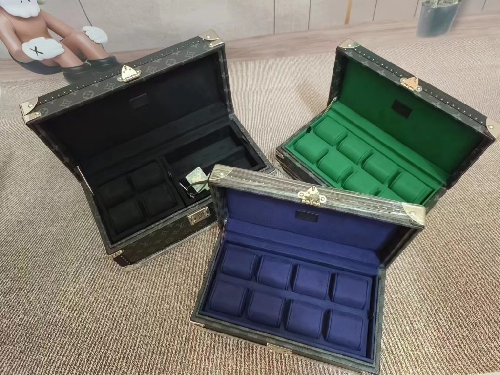 【ルイヴィトン】トランク型小物収納ボックス モノグラム柄 上質レザー 高級感のある逸品 ギフトに最適 - 画像 4
