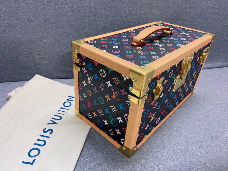 【ルイヴィトン】化粧箱 トランク型 モノグラム帆布 鏡付き 14本収納 旅行用 高級感のある逸品 - 画像 3