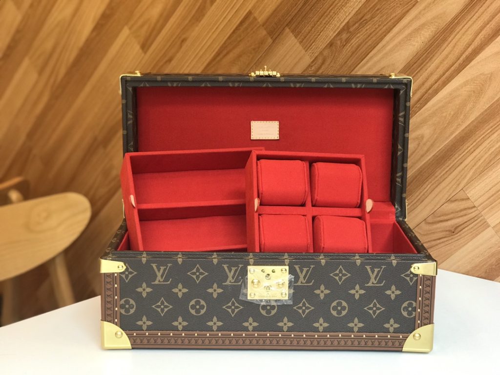 【ルイヴィトン】多宝聚財トランク 小物収納ボックス 2段仕切り 時計・アクセサリー収納に 上質な木製ハードケース - 画像 5