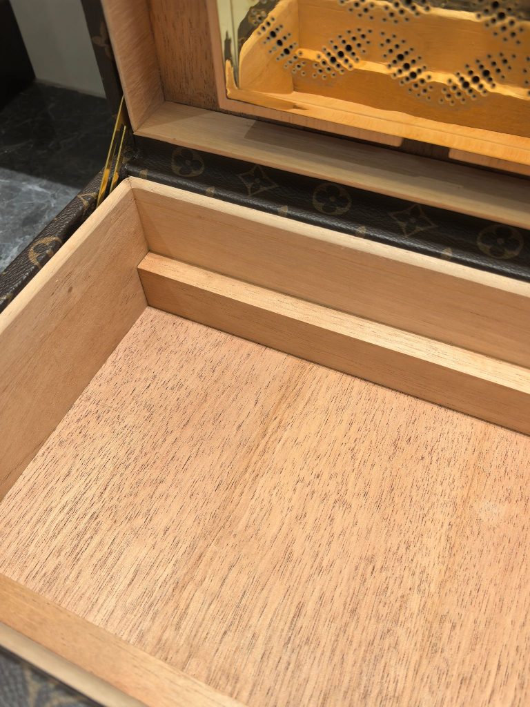 【M4700XJH】高級木製ハミダシ収納ボックス 33×25×15cm 落ち着いた色合い 上質な実木素材 大人の男性に贈る逸品 - 画像 8