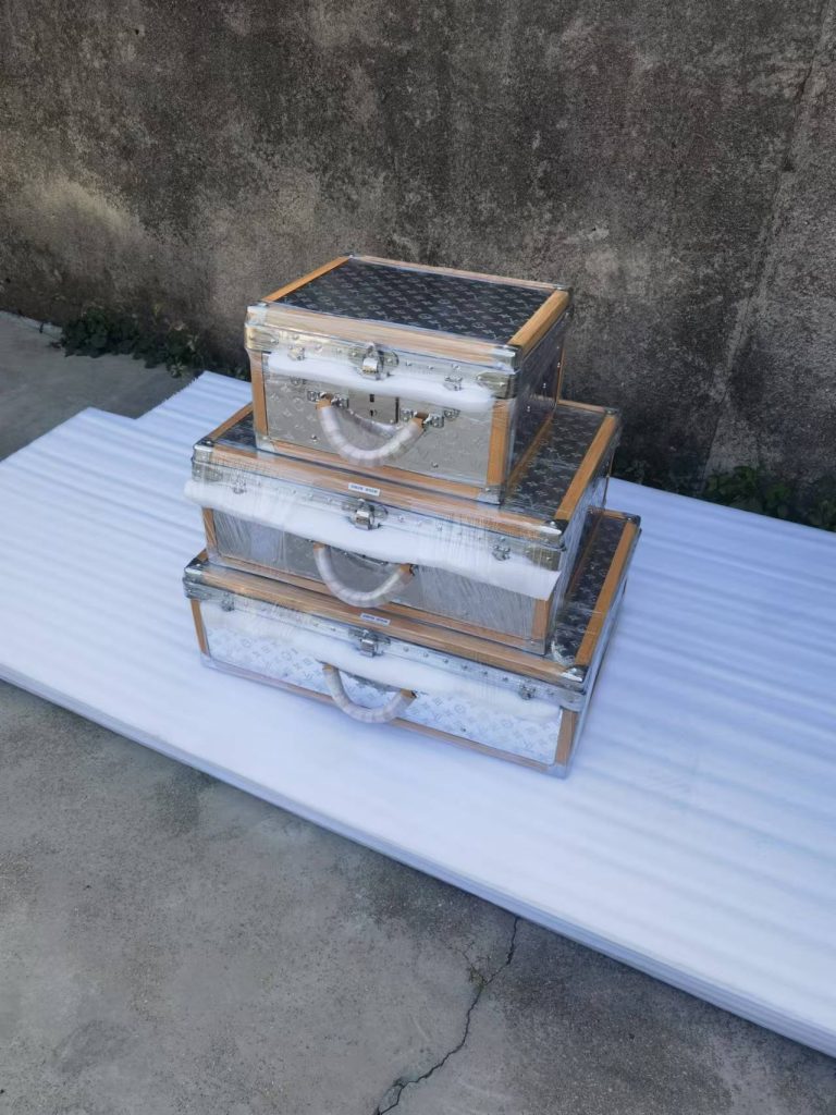 【ルイヴィトン】ミニトランク 小物収納ボックス モノグラム柄 上品な雰囲気 コレクションに最適な高級アイテム - 画像 6