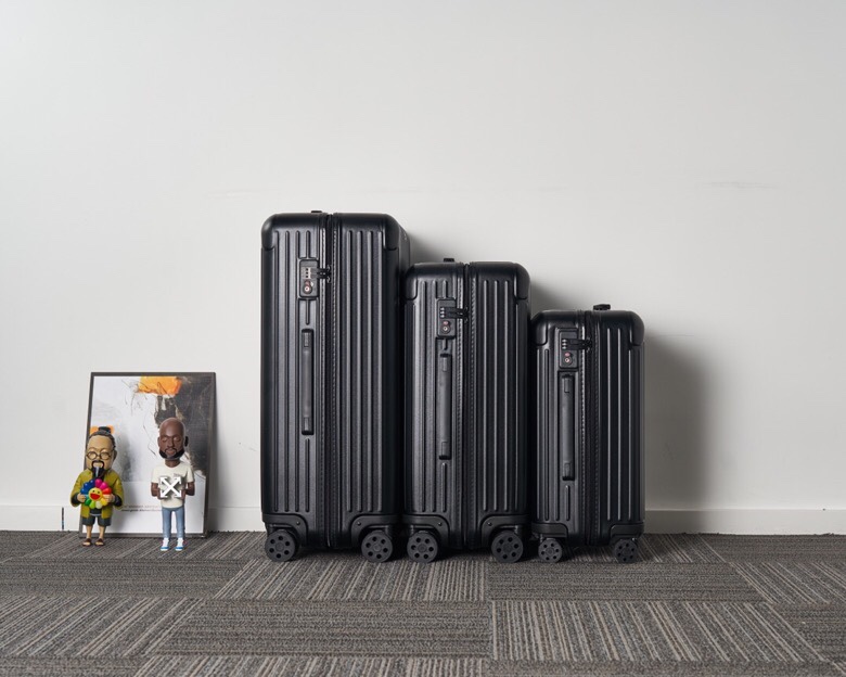 【リモワ】トランク キャリーケース 超軽量PC 最新デザイン 12色展開 高級感のある旅行用品 - 画像 4