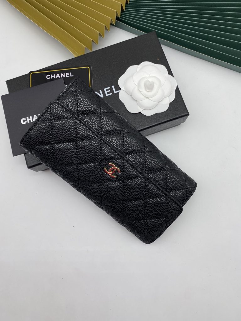 【シャネル】キャビアスキン 長財布 ココマーク金具 上品なブラックのレディースウォレット - 画像 2