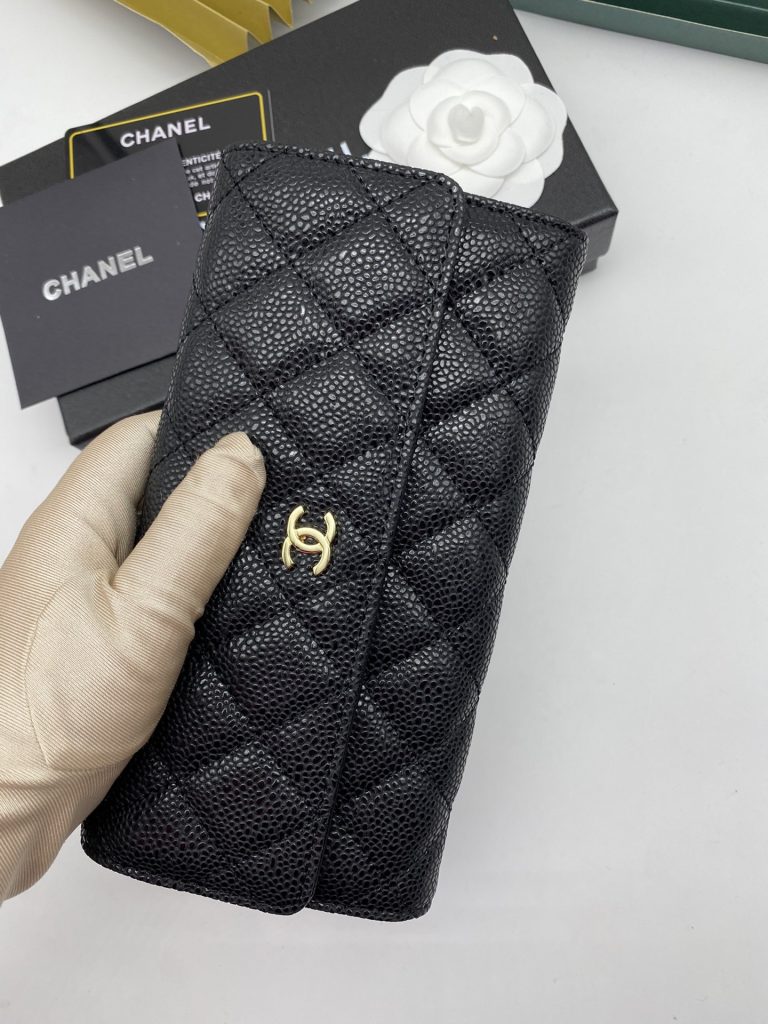 【シャネル】キャビアスキン 長財布 ココマーク金具 上品なブラックのレディースウォレット - 画像 4