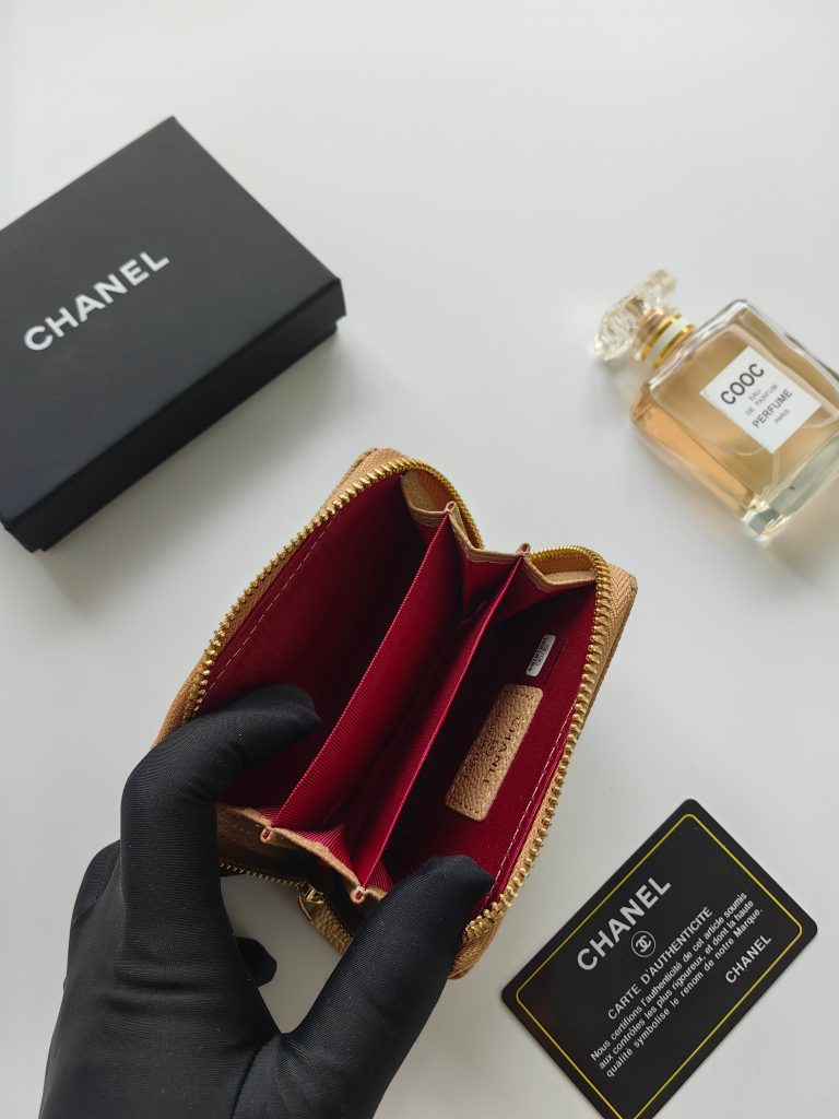 【シャネル】キャビアスキン ラウンドファスナー長財布 ココマーク金具 上品なブラックのレディースウォレット - 画像 5