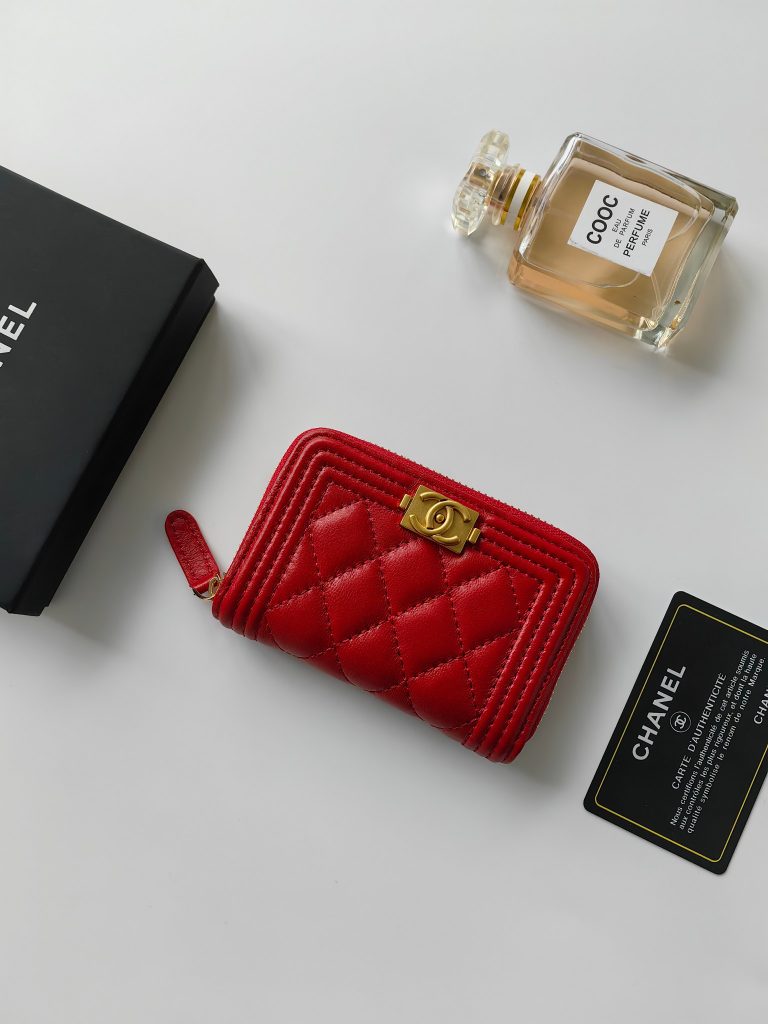 【シャネル】キャビアスキン 長財布 ココマーク金具 上品なブラックレザーのレディースウォレット - 画像 2