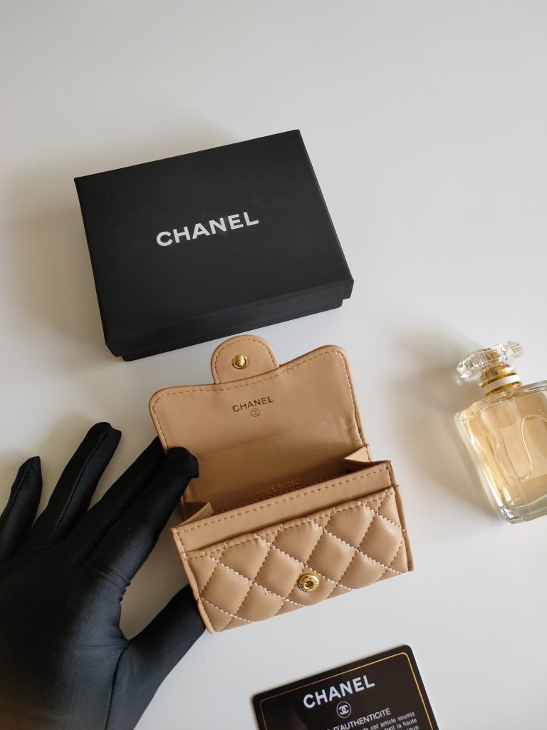 【シャネル】キャビアスキン 長財布 ココマーク金具 上品なブラック レディースウォレット - 画像 5