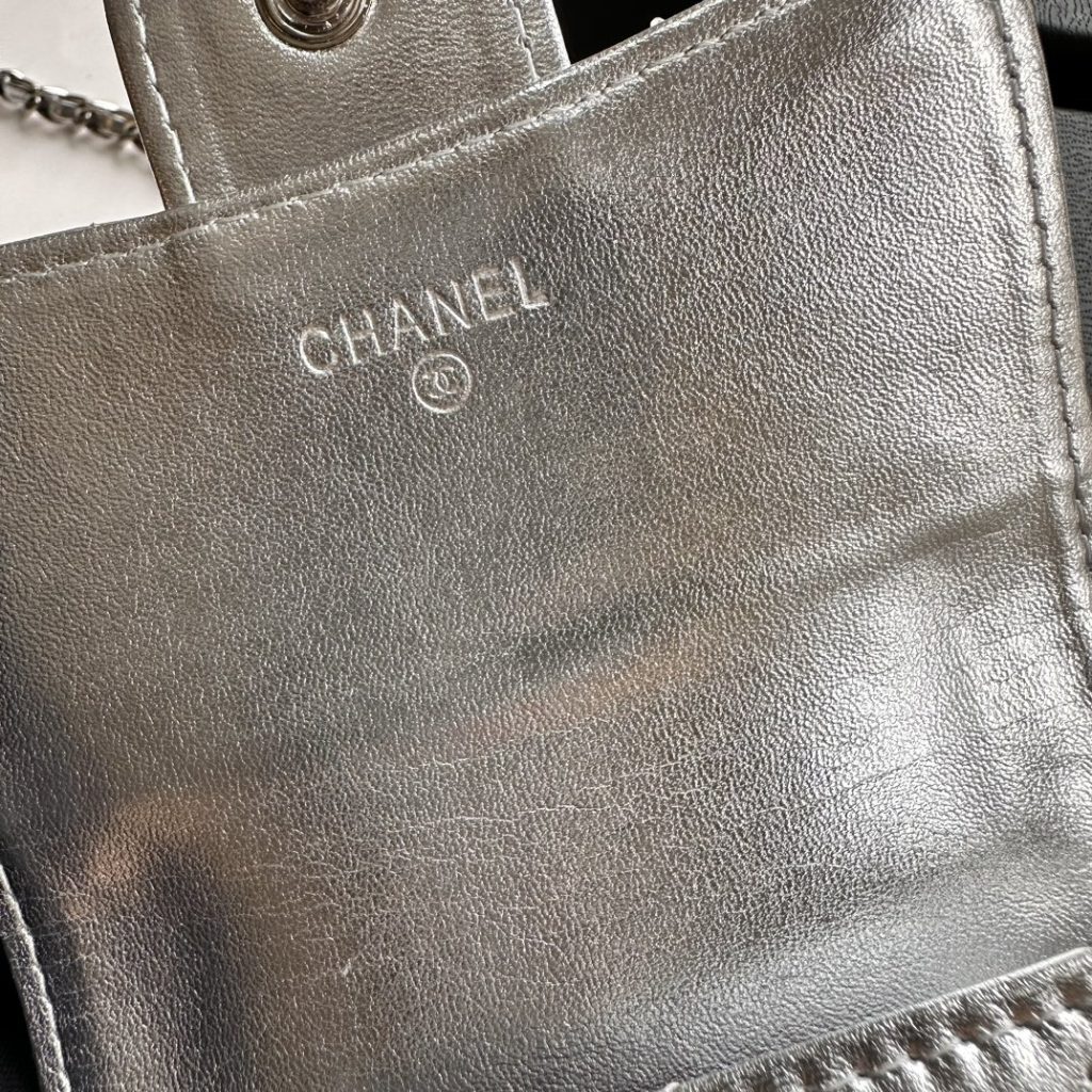 【シャネル】キャビアスキン 長財布 ココマーク金具 上品で高級感あふれるブラックのレディースウォレット - 画像 7